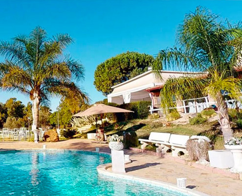 Piscina - Villa Pia - Ristorante B&B - Uta Cagliari Sardegna