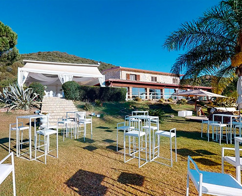 Su di noi - Villa Pia - Ristorante B&B - Uta Cagliari Sardegna - Giardino